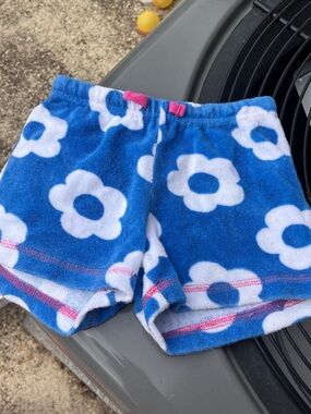 Mini Boden size 4 terry cloth shorts